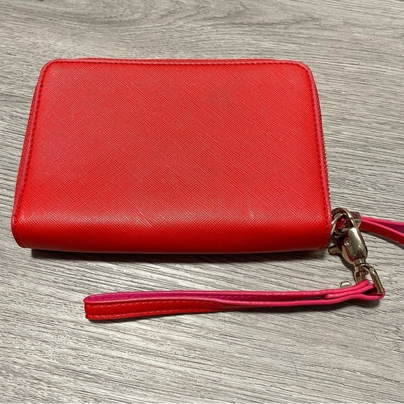 Stella&Dot Call Me Barbiecore Wristlet Red Wallet - Picture 3 of 12